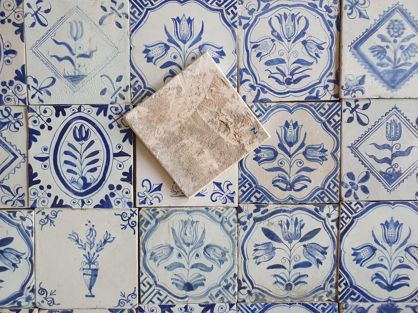 30 xAntique Delft Tulip Tiles, 17th Century Dutch Tilefield  Around 1620-1640