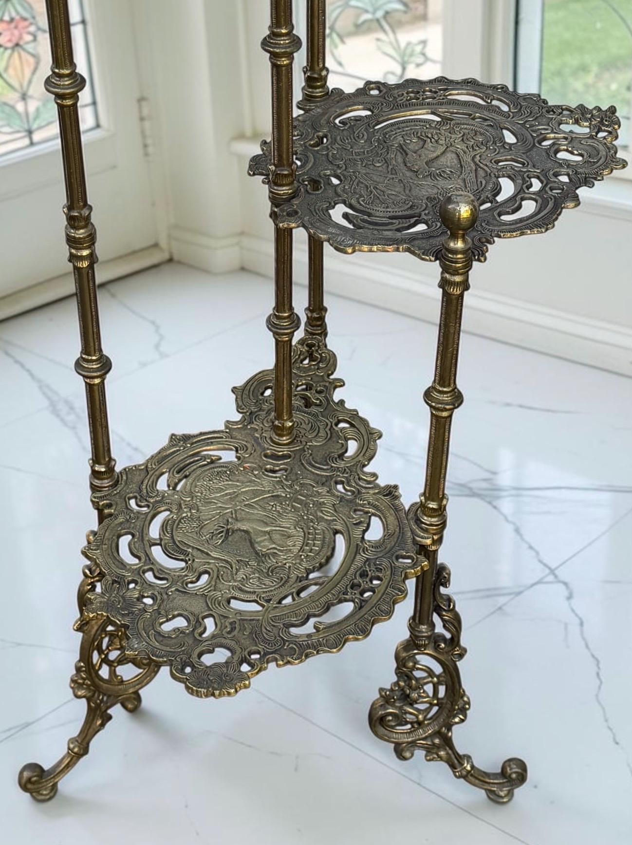 Sidetable, Italian Art Nouveau ornate Brass Plant table Stand / Gueridon gold