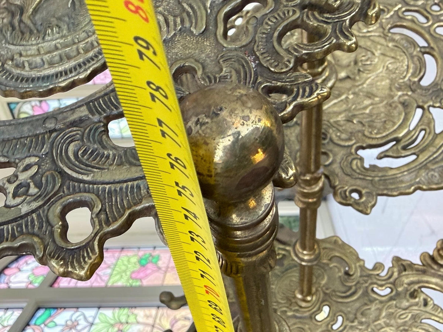Sidetable, Italian Art Nouveau ornate Brass Plant table Stand / Gueridon gold