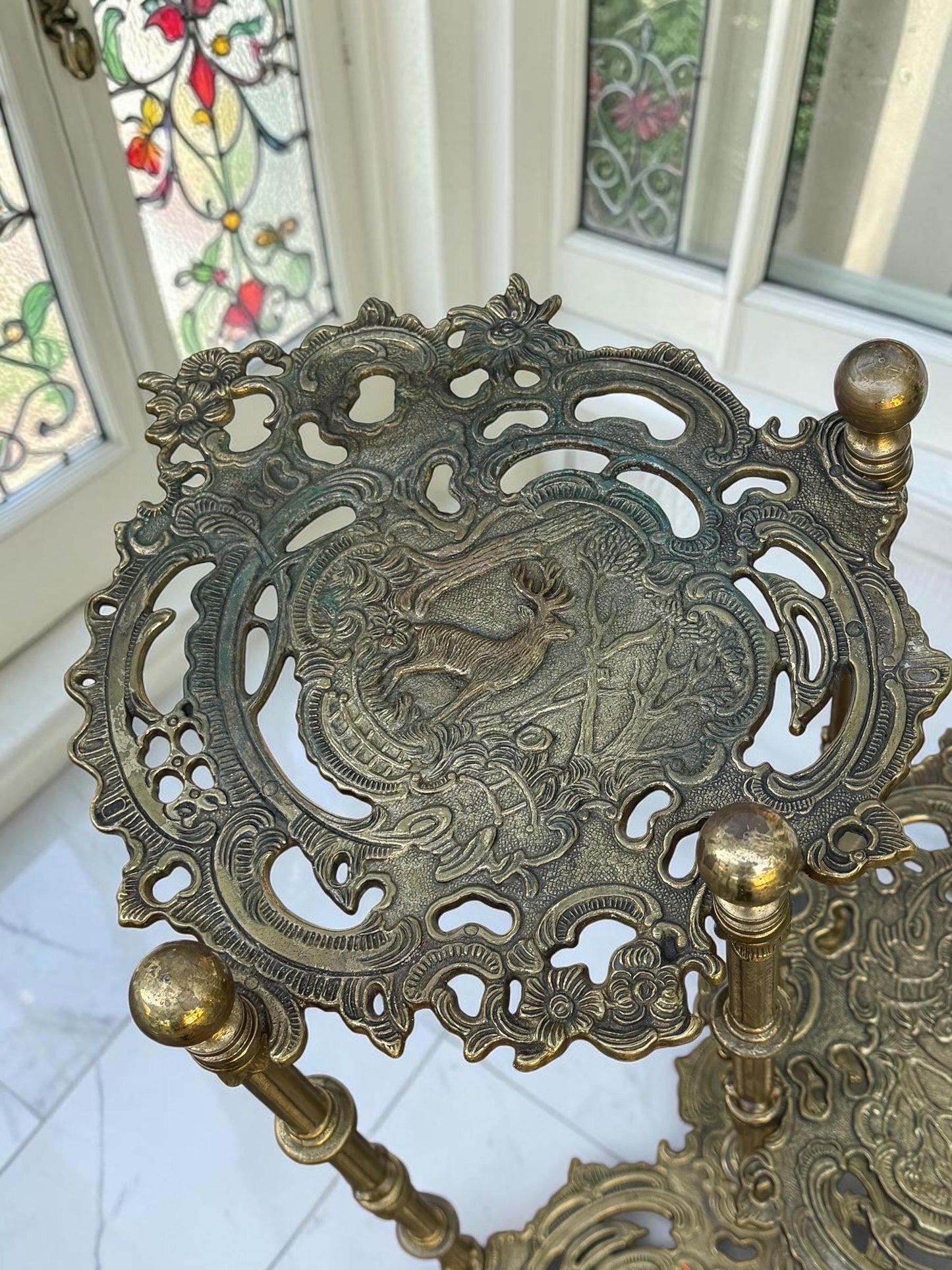 Sidetable, Italian Art Nouveau ornate Brass Plant table Stand / Gueridon gold