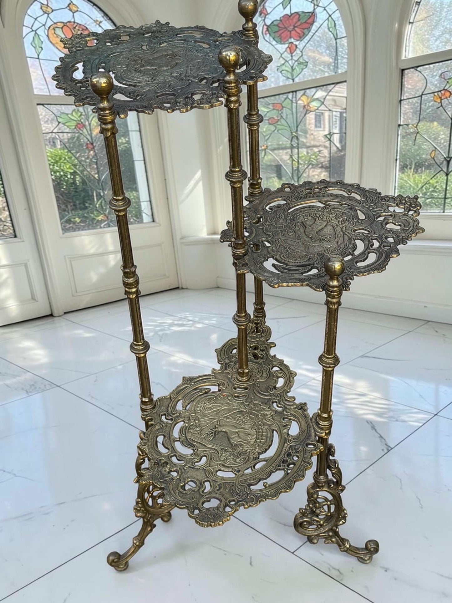 Sidetable, Italian Art Nouveau ornate Brass Plant table Stand / Gueridon gold