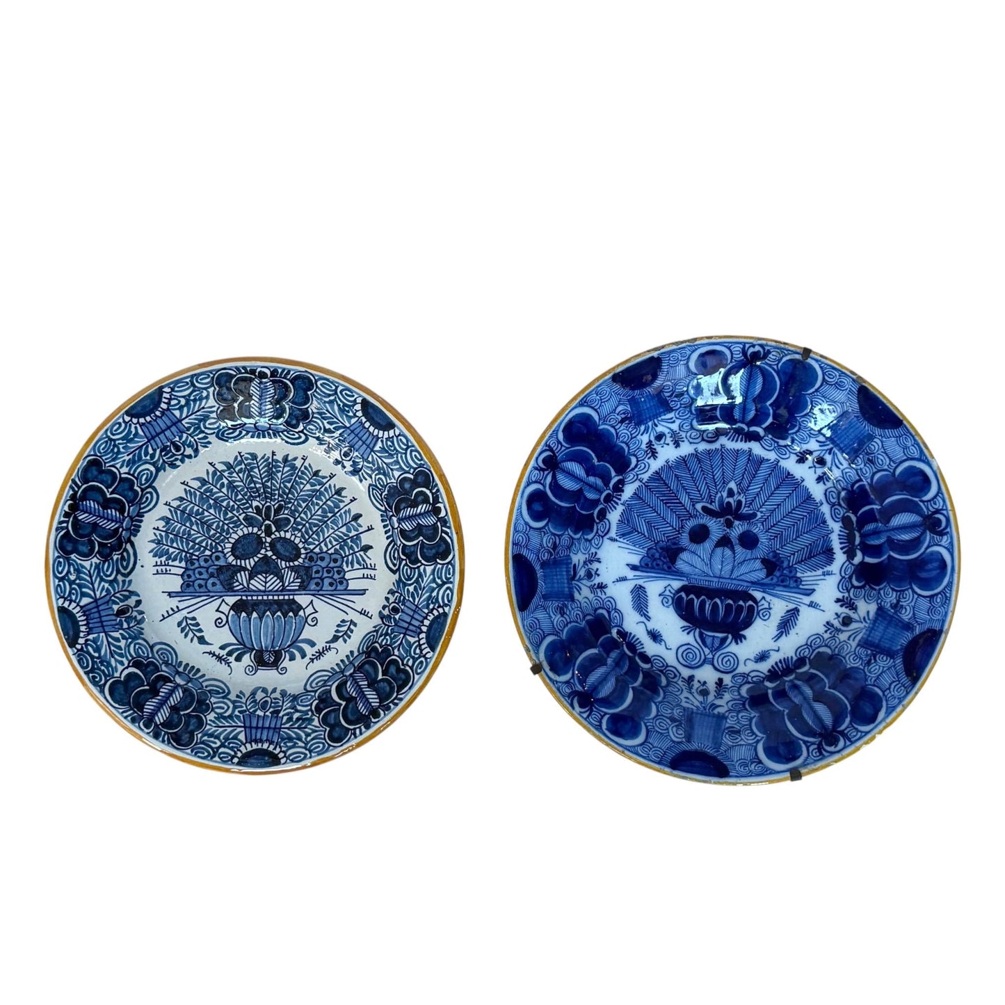 Antique pair of  Delft blue Plates,  dutch pottery ‘ the porceleyne clauw’ ,  Handpainted Decor, 18th Century (Set of 2) wallplates peacock