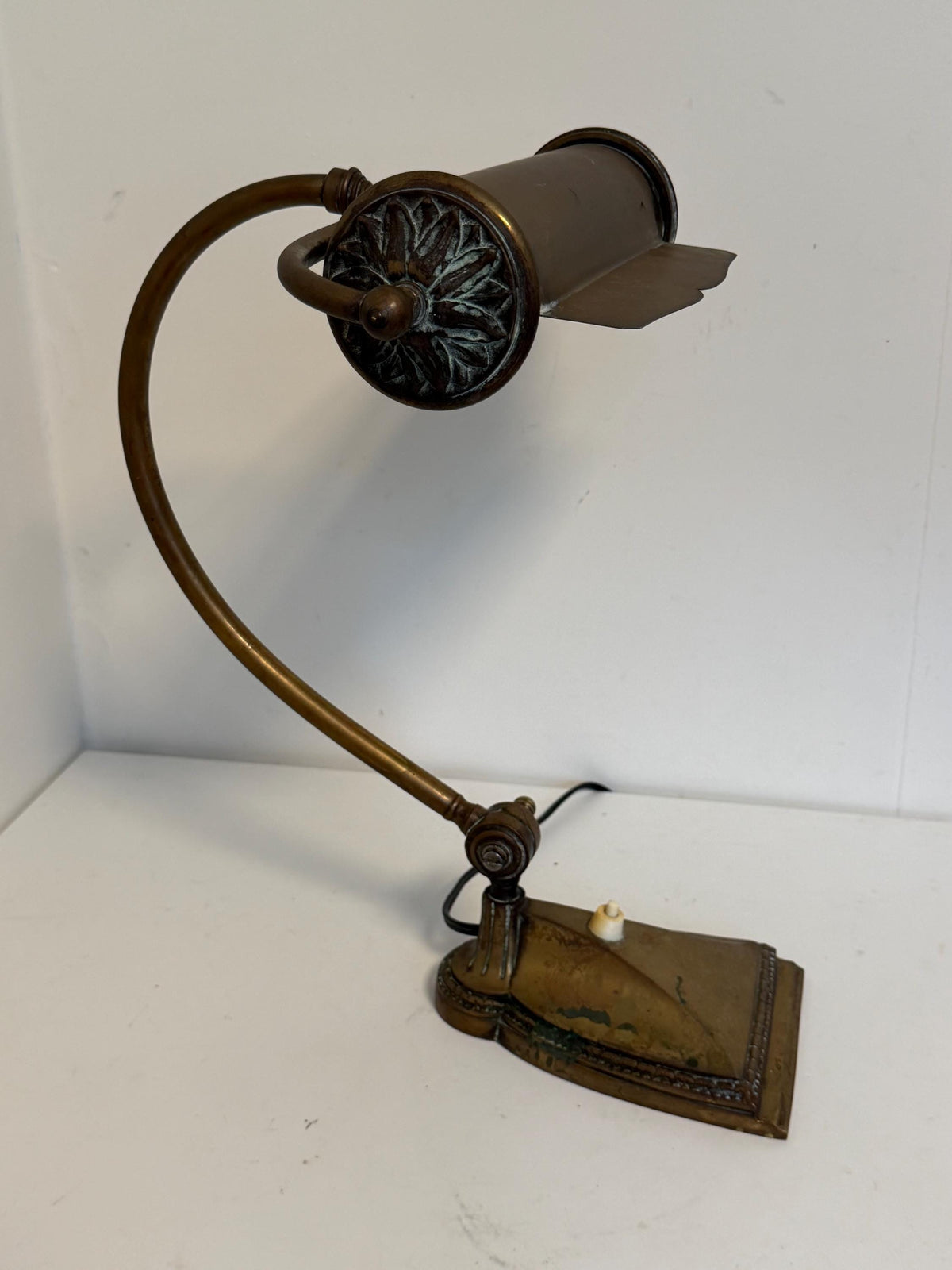Antique French Brass bronze Adjustable Desk Lamp, Art Nouveau, circa 1900–1920 Notary banking