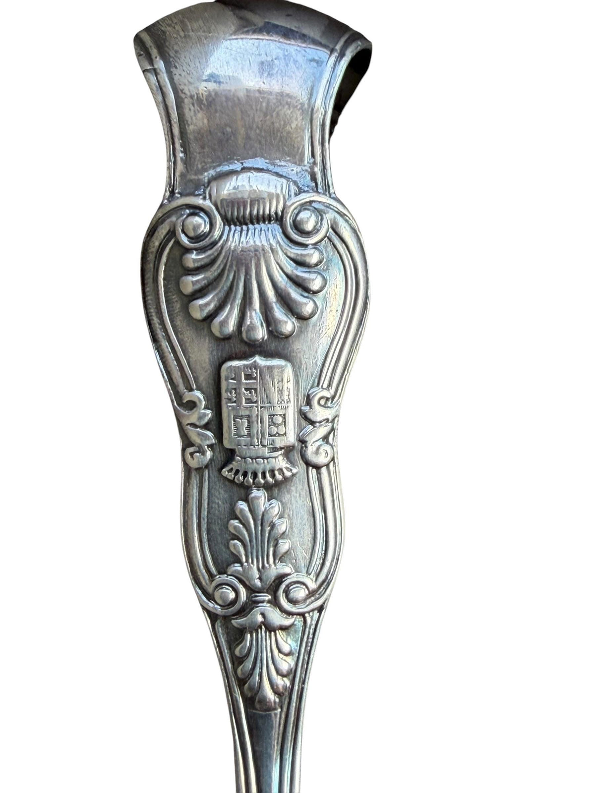 Antique French 1st Silver Sugar Tongs Pierre Queille Paris 1834 Coat of Arms of the Counts de Uribarren highclass aristocratic klauwtang