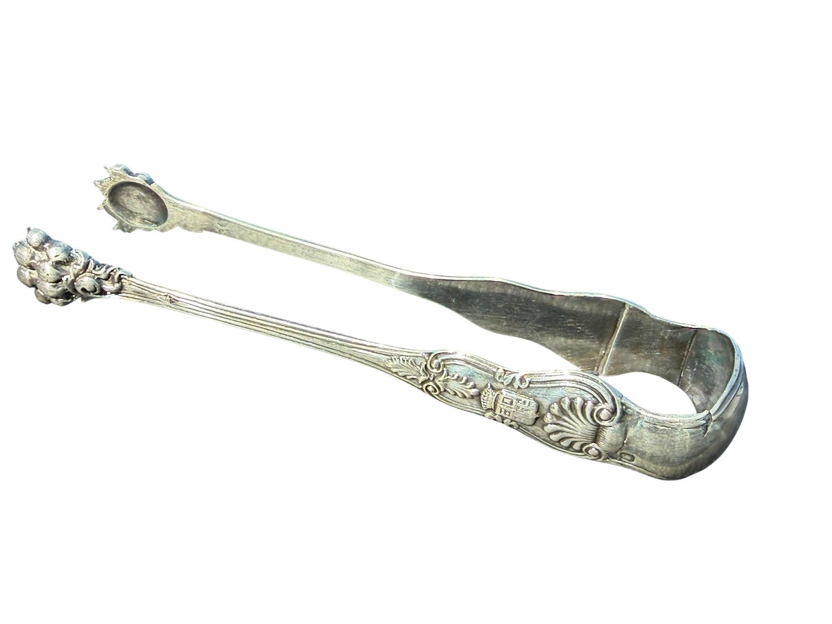 Antique French 1st Silver Sugar Tongs Pierre Queille Paris 1834 Coat of Arms of the Counts de Uribarren highclass aristocratic klauwtang