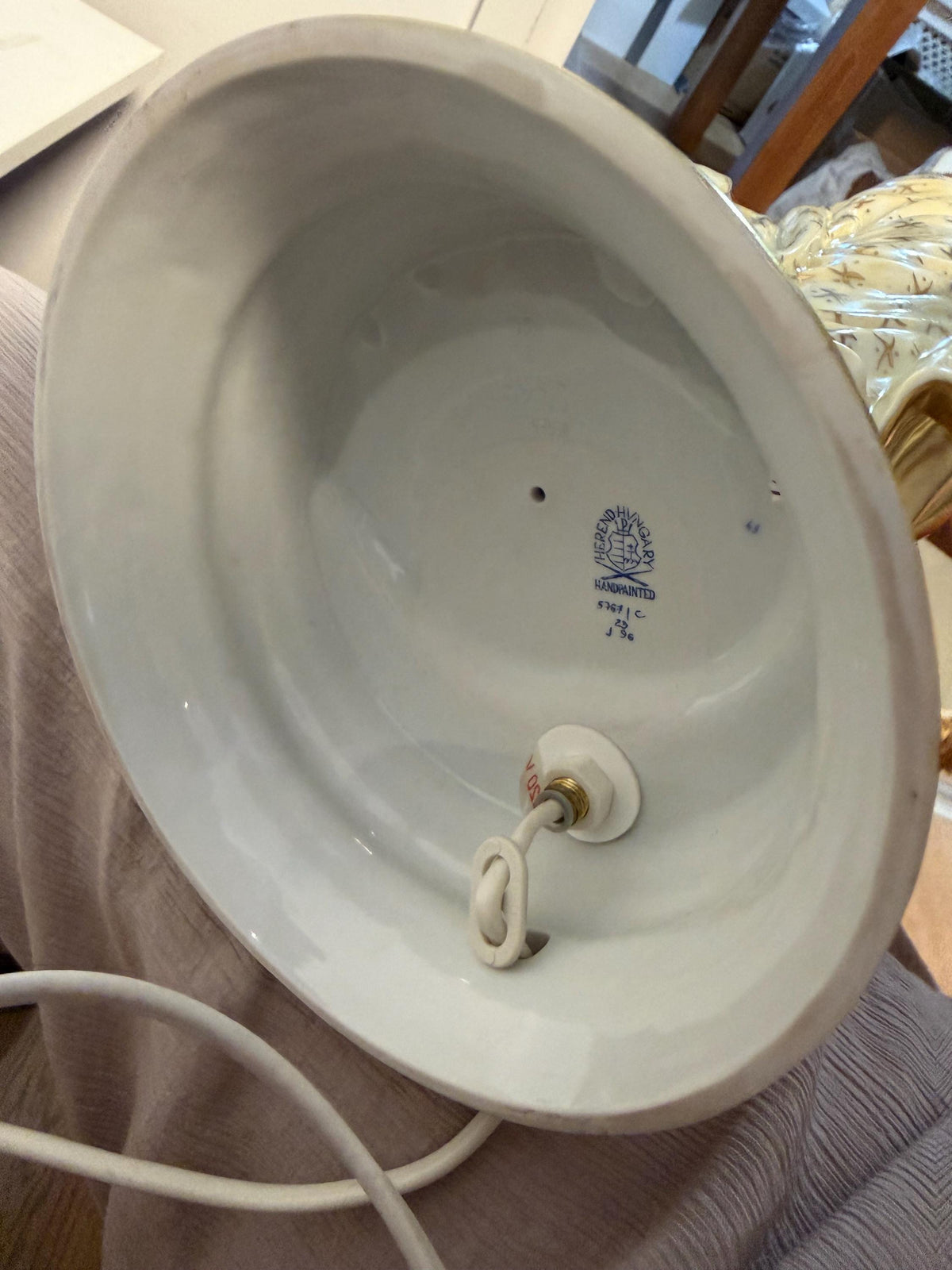 XL Herend Hungary Oriental Lady Porcelain Table Lamp 5767/C-1 with Original Silk Shade , large exclusive tablelamp