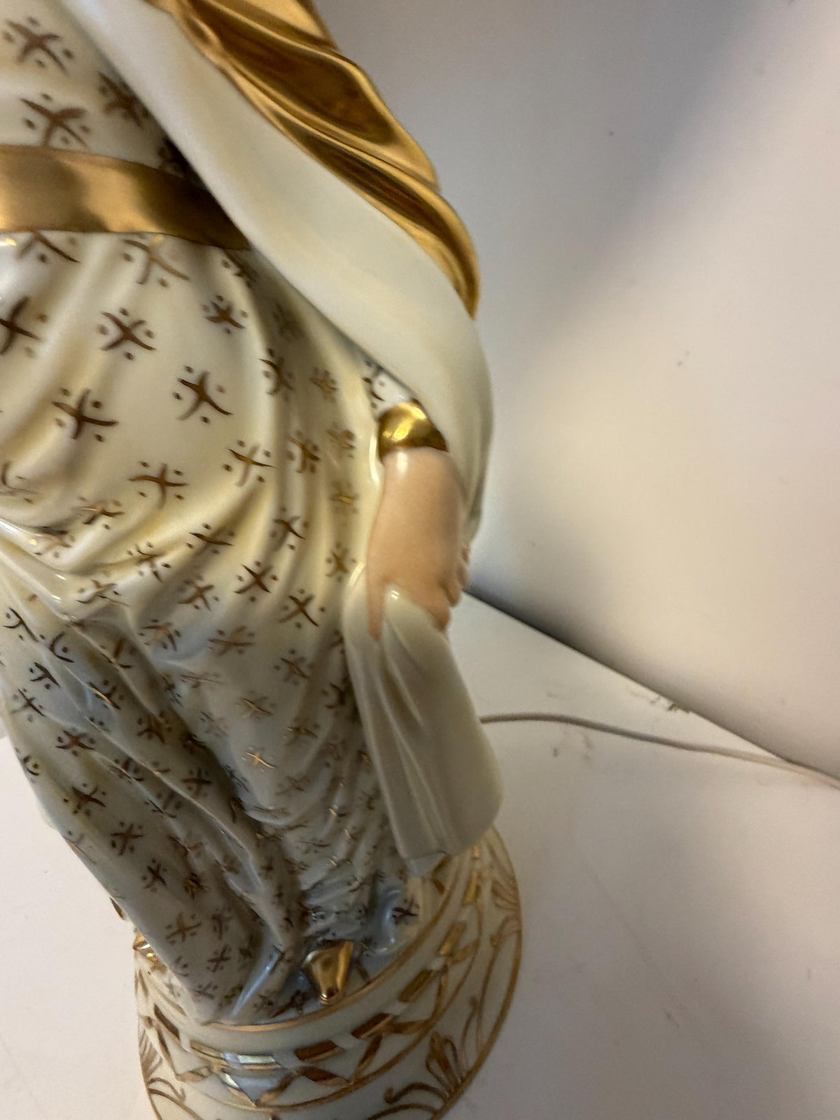 XL Herend Hungary Oriental Lady Porcelain Table Lamp 5767/C-1 with Original Silk Shade , large exclusive tablelamp