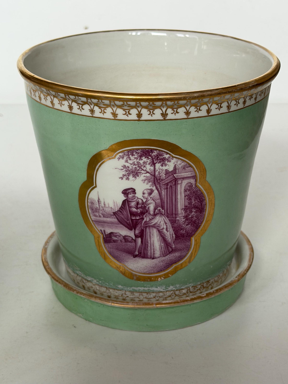 Meissen Porcelain Pair of antique Cachepots Jardinières with Saucers, Watteau Scenes, 19th Century planters