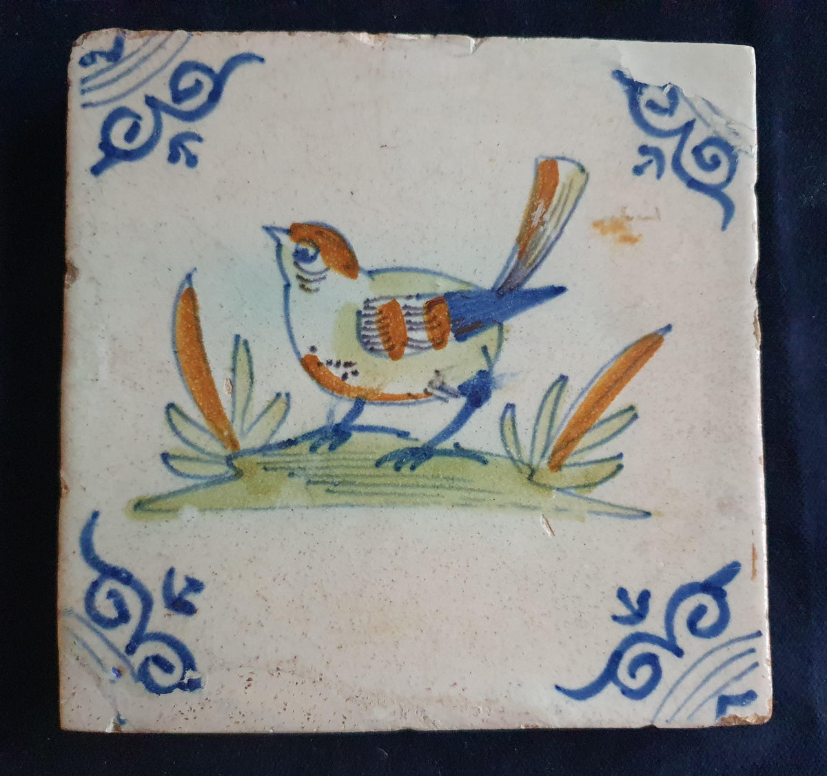 Antique Delft Tile - Polychrome  Bird with oxhead corner Motifs, Around 1640 animaltile