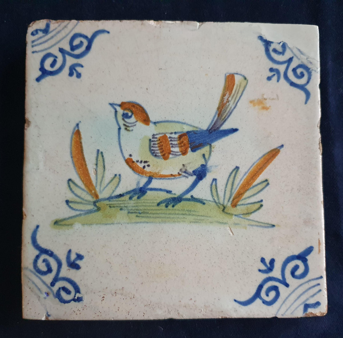 Antique Delft Tile - Polychrome  Bird with oxhead corner Motifs, Around 1640 animaltile