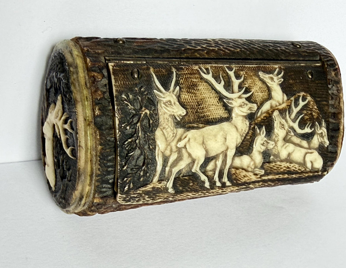 Antique Bavarian Hand-Carved Antler Snuff Box, Germany circa 1870, Deer and Hound Hunting Scene