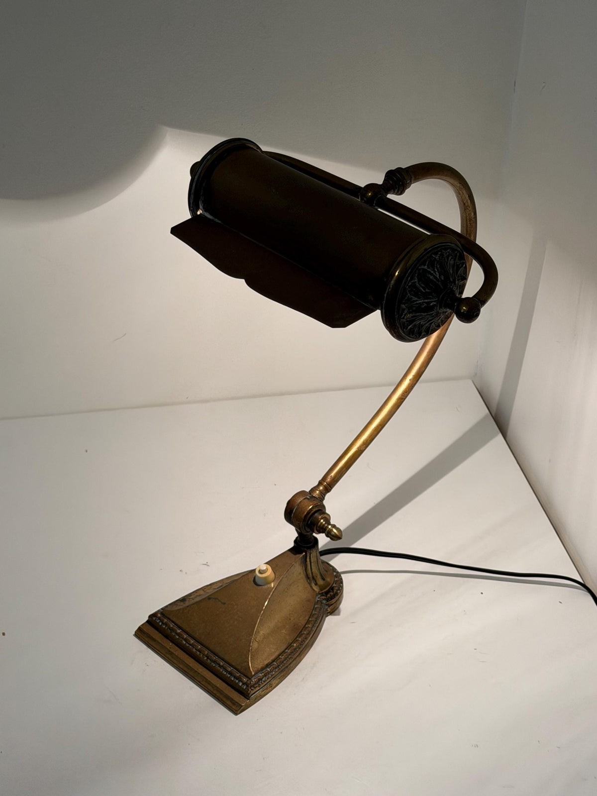 Antique French Brass bronze Adjustable Desk Lamp, Art Nouveau, circa 1900–1920 Notary banking