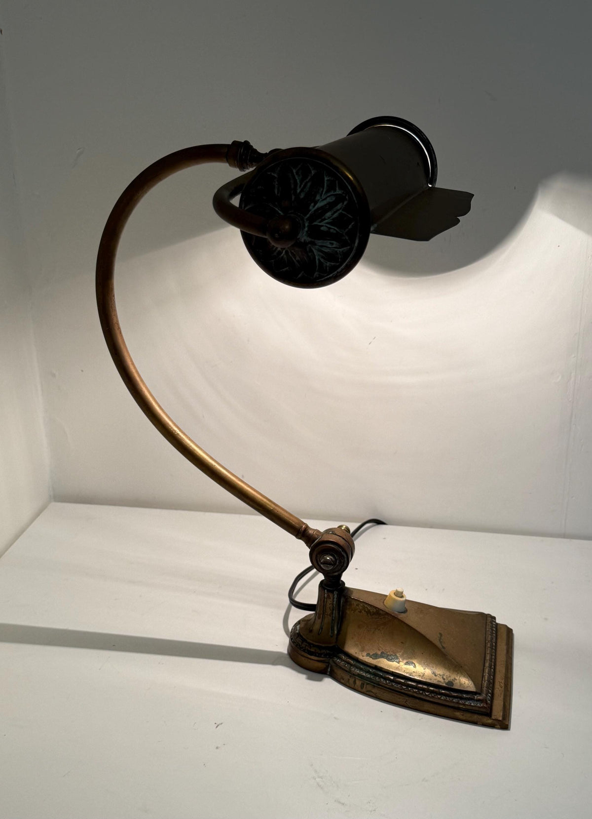 Antique French Brass bronze Adjustable Desk Lamp, Art Nouveau, circa 1900–1920 Notary banking