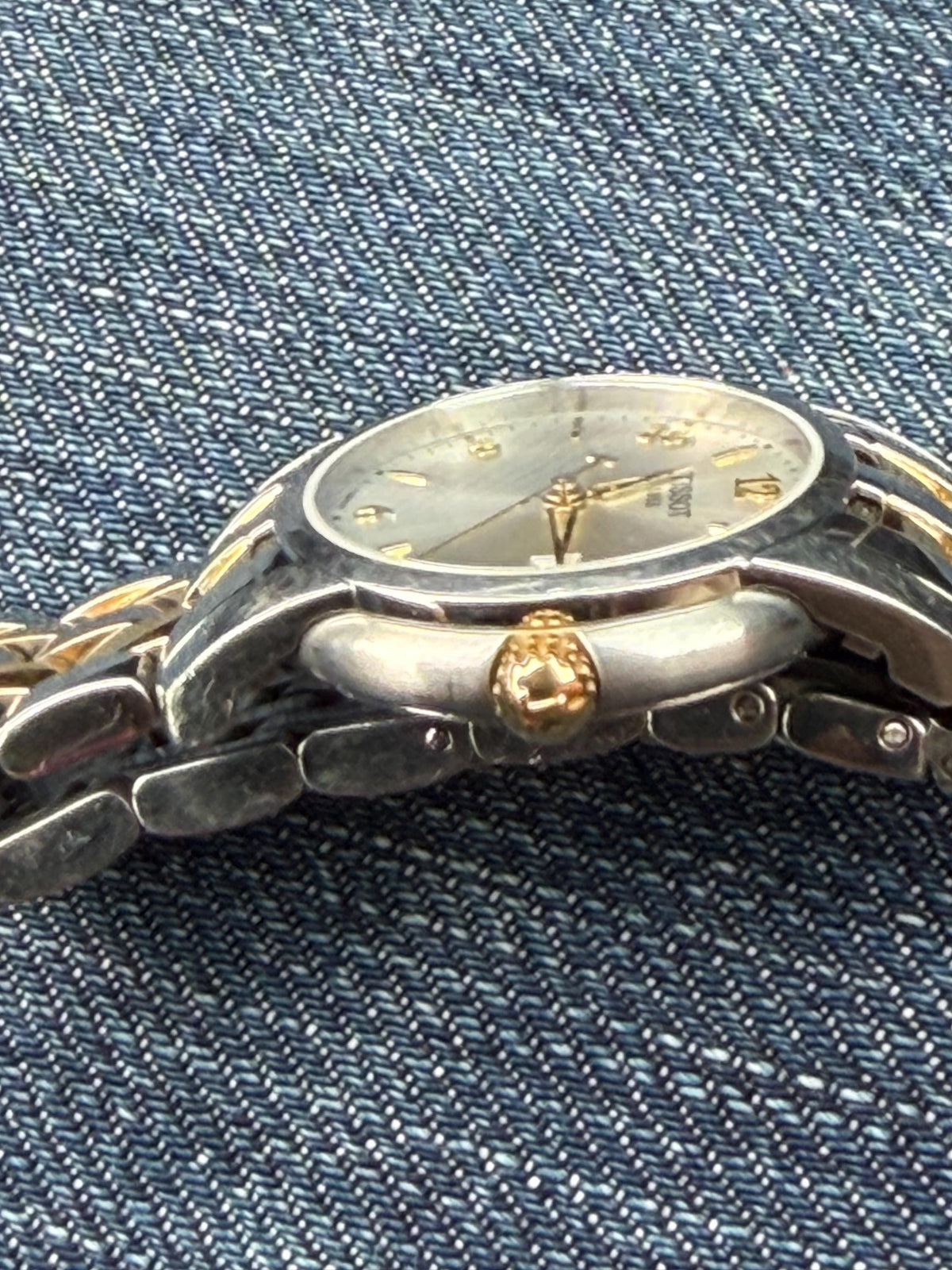 Tissot Ballade III Ladies Two Tone Quartz Watch T031.210 – Sapphire Crystal Swiss Made switserland perfect