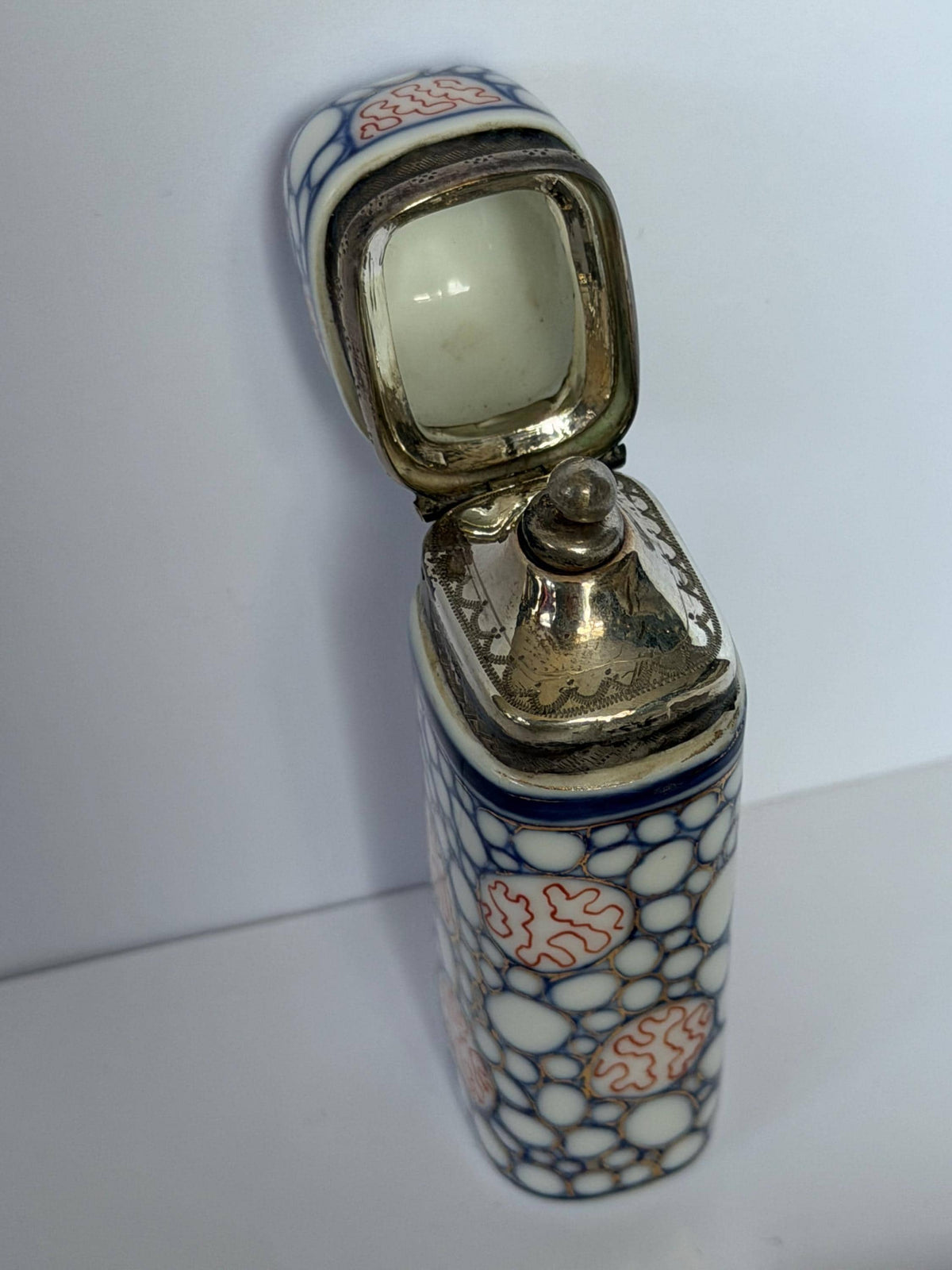 Antique Hüttensteinach Art Nouveau Porcelain Scent Bottle with Dutch Silver Mount, c. 1890–1900