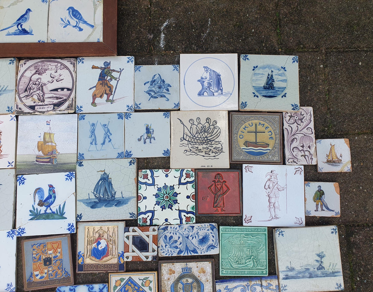 41 x Dutch Delft Blue Tile shards, mix, 17th/ 18th century, antique collectable and backsplash fireplace kitchen tiles. Tilewall