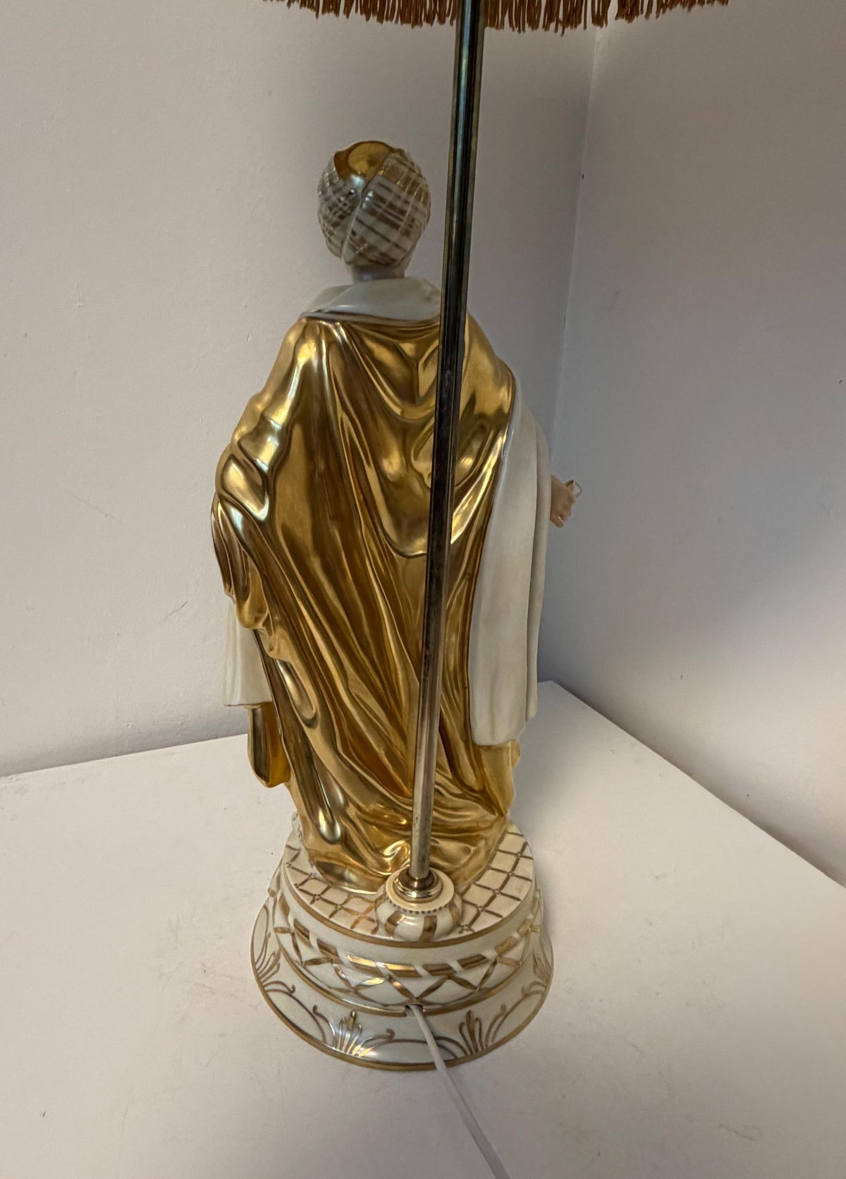 XL Herend Hungary Oriental Lady Porcelain Table Lamp 5767/C-1 with Original Silk Shade , large exclusive tablelamp