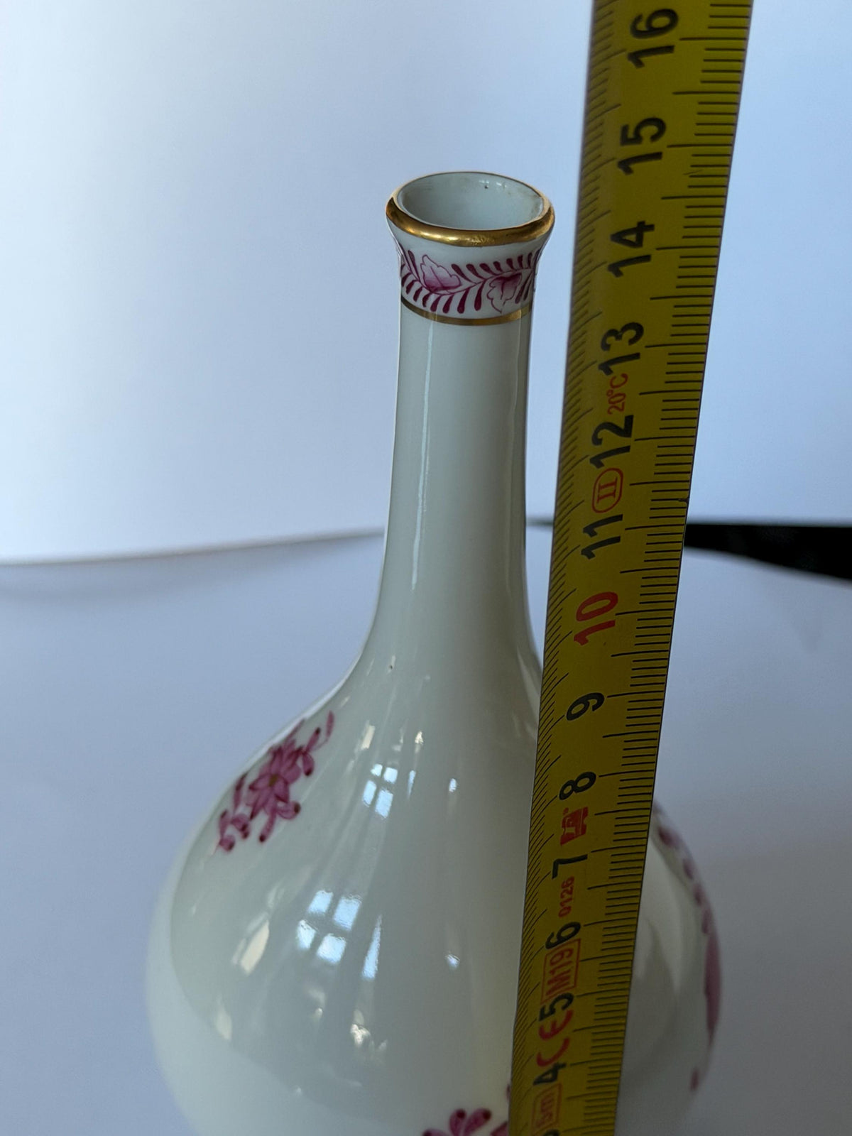Herend Apponyi Red Soliflore Bud Vase, Hand-Painted Porcelain, Hungary, ca. 15 cm