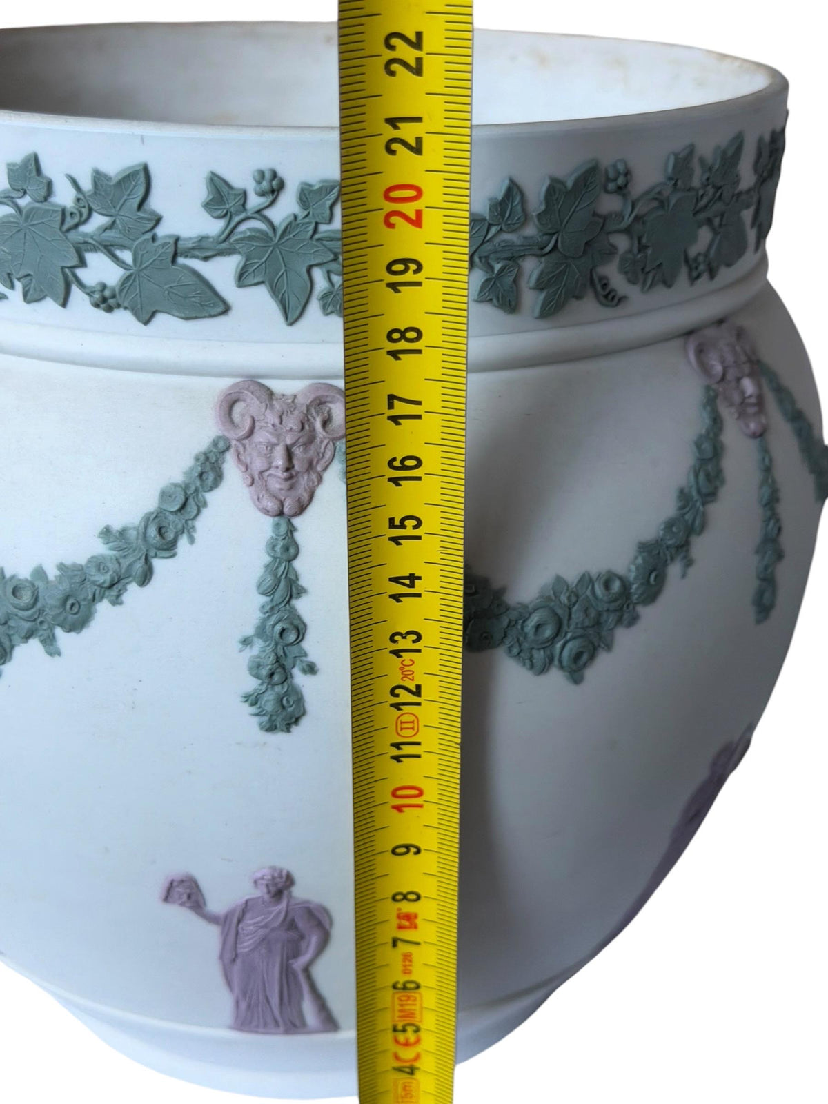 19th Century Wedgwood Large Tricolor Jasperware Jardinière Neoclassical Planter, rare exclusive, ca 1870