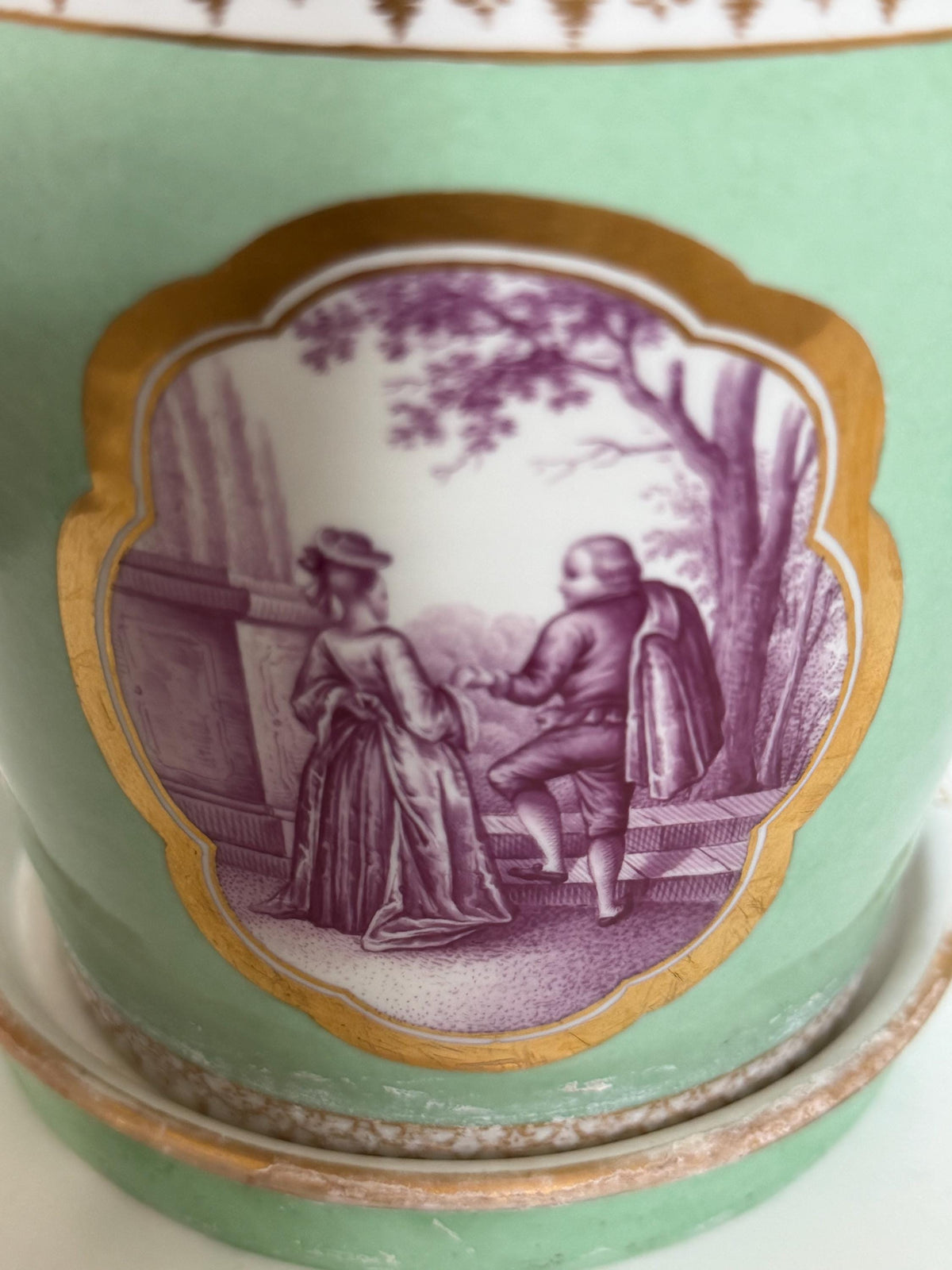 Meissen Porcelain Pair of antique Cachepots Jardinières with Saucers, Watteau Scenes, 19th Century planters