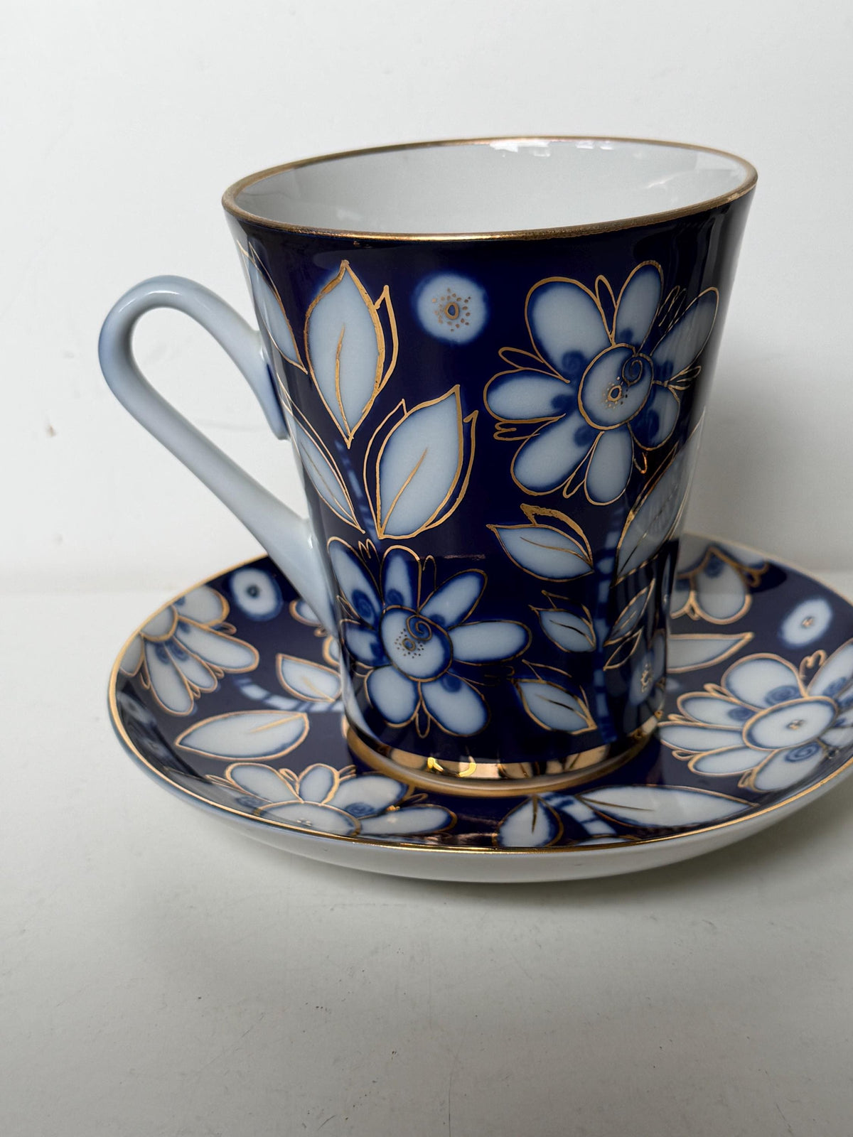 A set of 2 Lomonosov Large Cup and Saucer Cobalt Blue White Flowers 22K Gold porcelain, chocolate, tea cup xl tableware