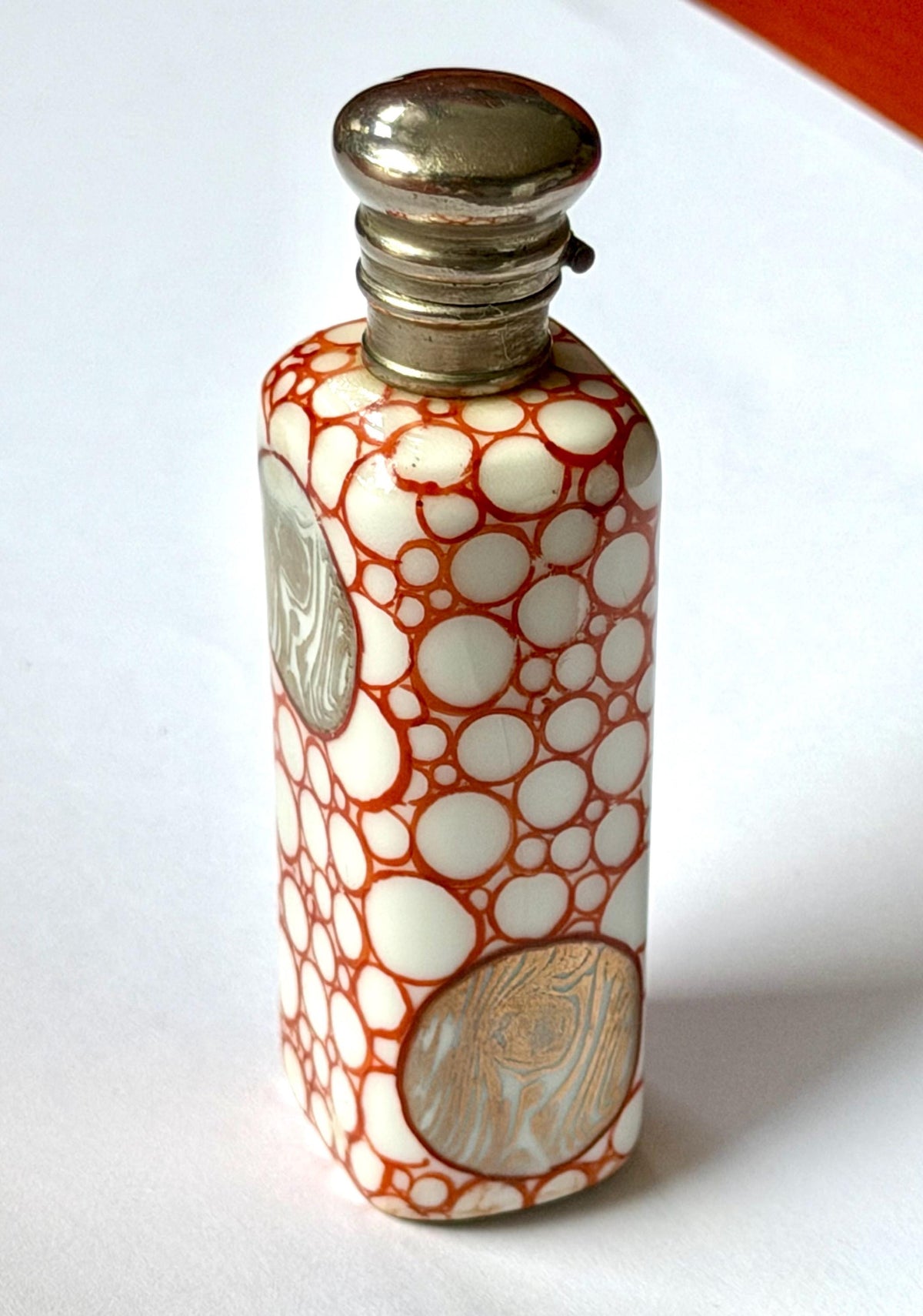 Antique Gebrüder Schoenau Hüttensteinach early Art Nouveau Porcelain Scent Bottle with silver mount, Germany, c. 1890–1900