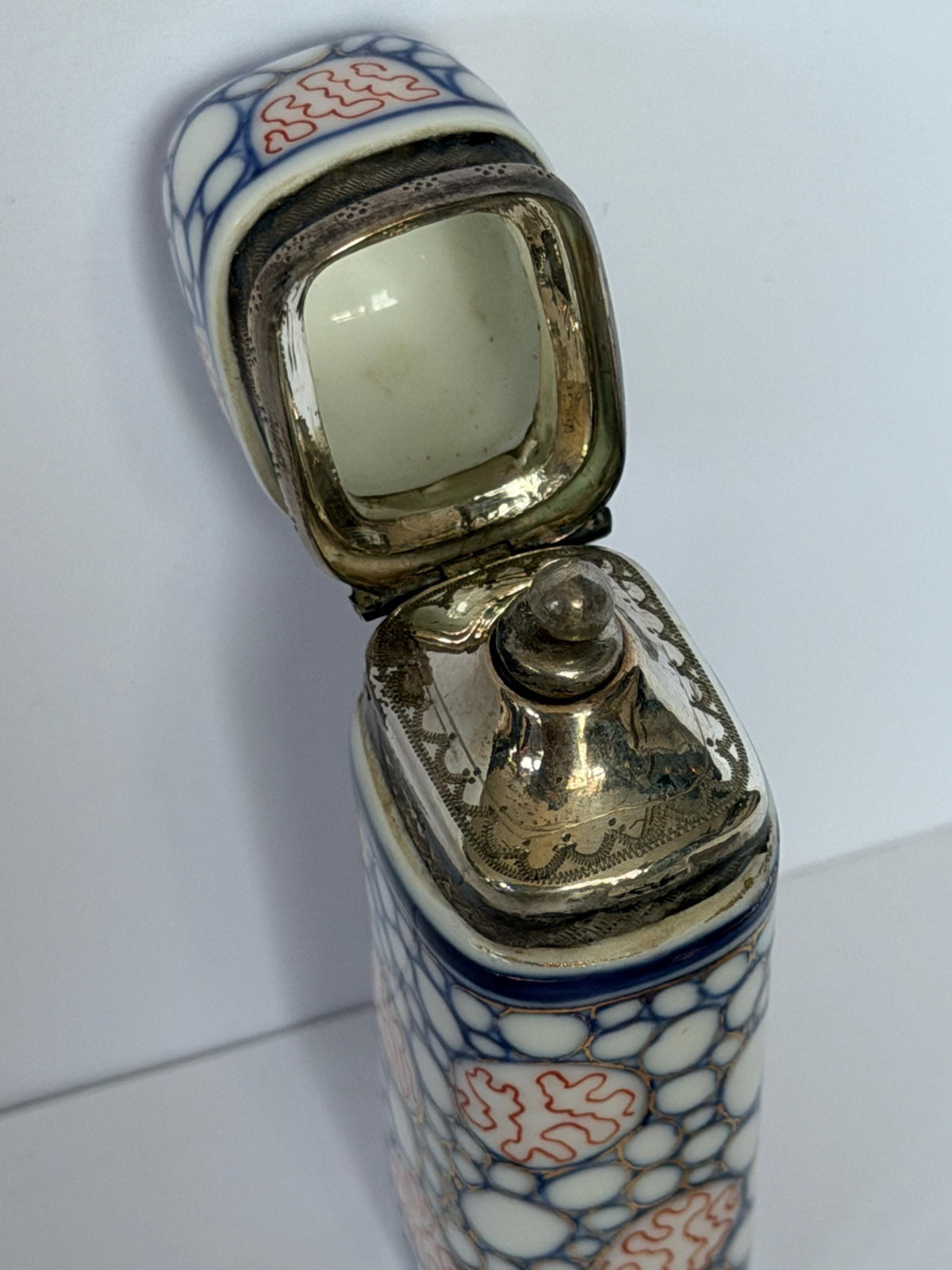 Antique Hüttensteinach Art Nouveau Porcelain Scent Bottle with Dutch Silver Mount, c. 1890–1900
