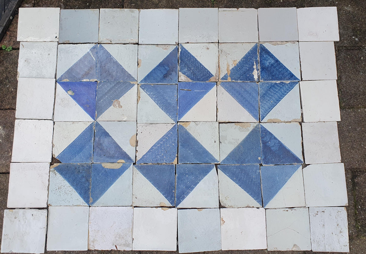 48 x Dutch Delft Blue Tile shards, mix, 17th/ 18th century, antique collectable and backsplash fireplace kitchen tiles.