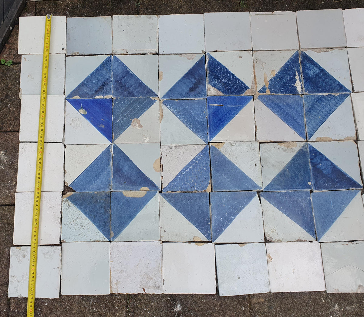48 x Dutch Delft Blue Tile shards, mix, 17th/ 18th century, antique collectable and backsplash fireplace kitchen tiles.