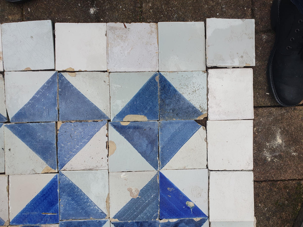 48 x Dutch Delft Blue Tile shards, mix, 17th/ 18th century, antique collectable and backsplash fireplace kitchen tiles.