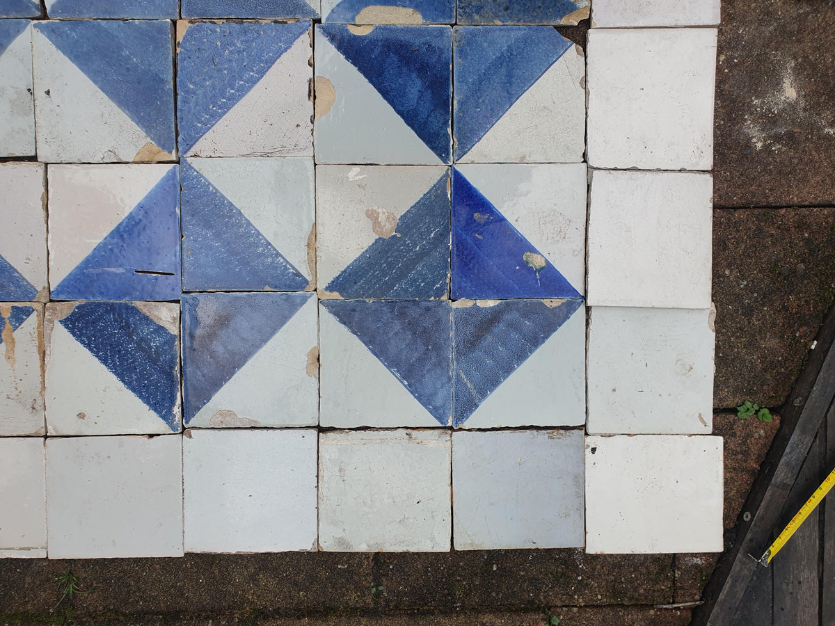 48 x Dutch Delft Blue Tile shards, mix, 17th/ 18th century, antique collectable and backsplash fireplace kitchen tiles.
