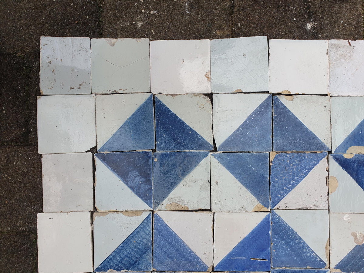 48 x Dutch Delft Blue Tile shards, mix, 17th/ 18th century, antique collectable and backsplash fireplace kitchen tiles.