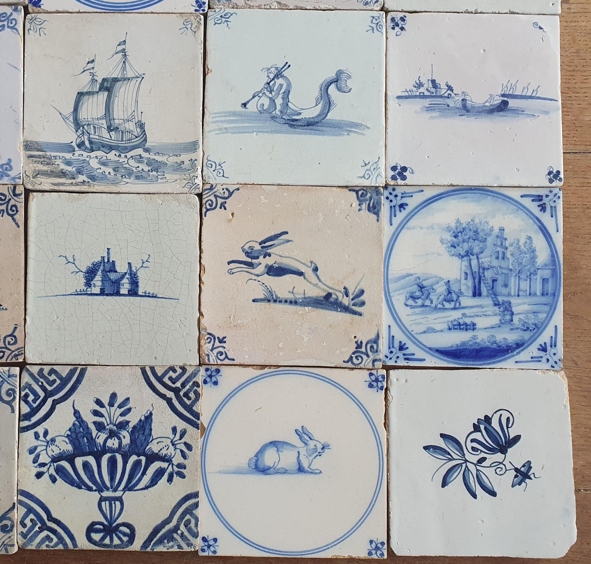 25 x Antique Delft Tiles, 17-18 th Century Dutch figuretile. Wall tiles